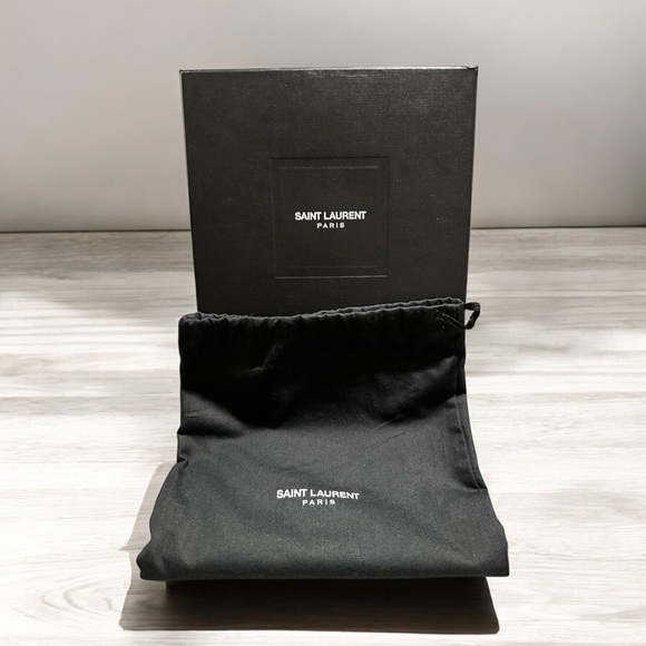 🔥 YSL Envelope Crossbody Bag With Box and Dustbag EUC! - Picture 8 of 10